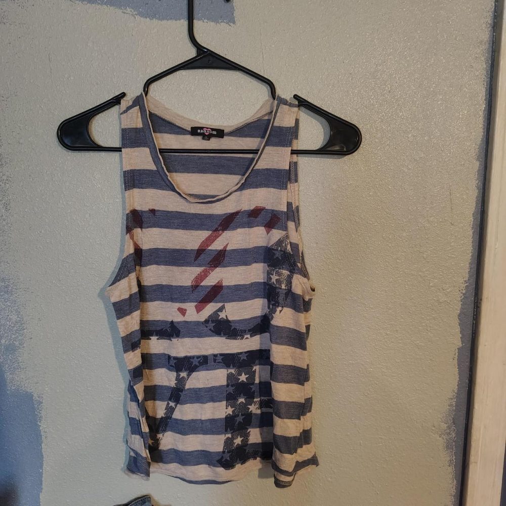 Ransom tank top size medium . cute stripes w red white and blue .